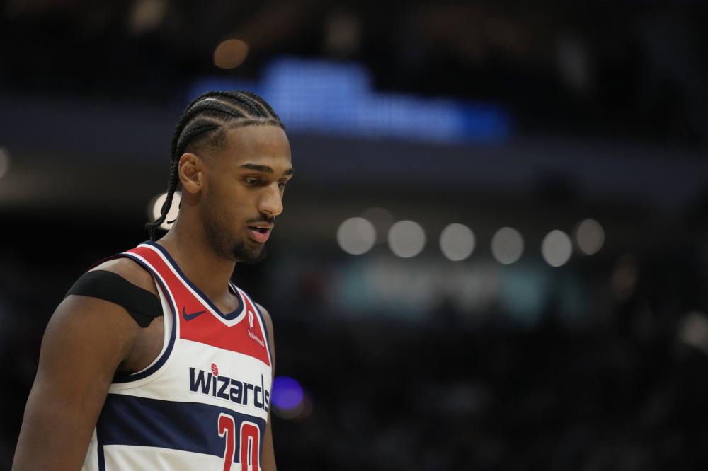 边锋横空出 边锋横空出