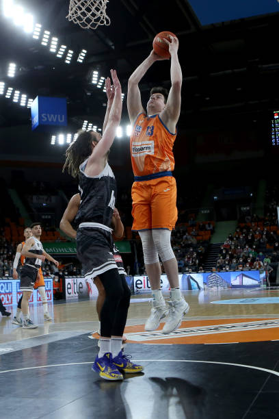 一直是CB 一直是CB